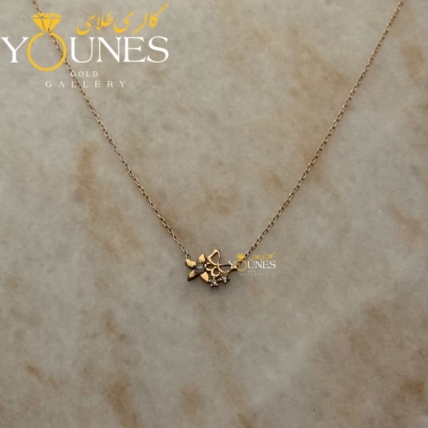 گردنبند گل و پروانه نگینی